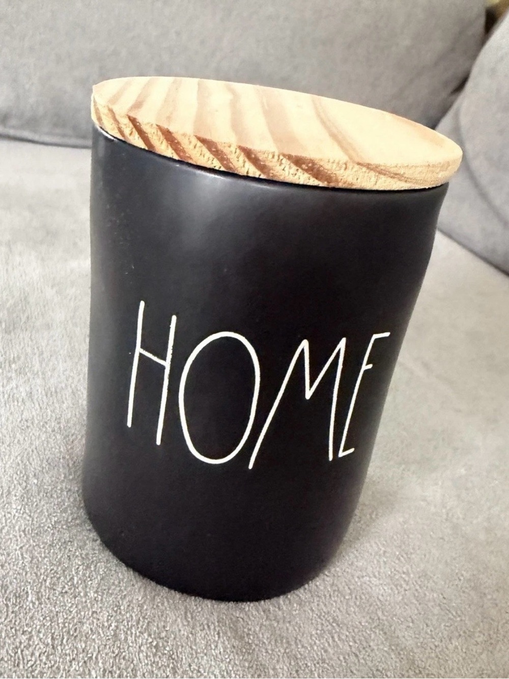 8.7 oz Rae Dunn black Ceramic Jar Candle With Wood Lid HOME, vanilla woods RARE